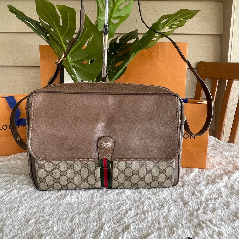 Gucci vintage crossbody bag🤎🤎🤎🩶🩶🩶